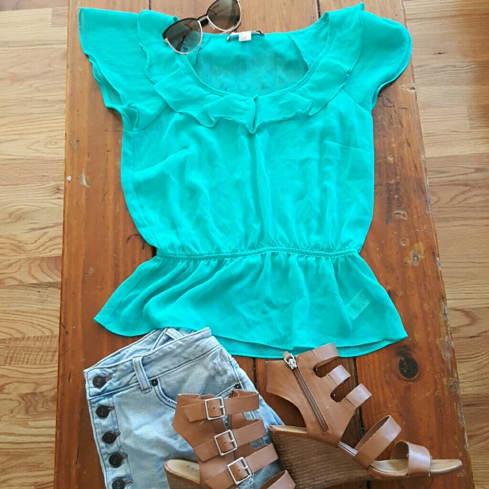 Forever21 Short Sleeve Peplum Top